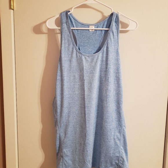 Workout top - Picture 1 of 5